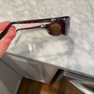 Costa Frames. The lenses are prescription so would need to change those out